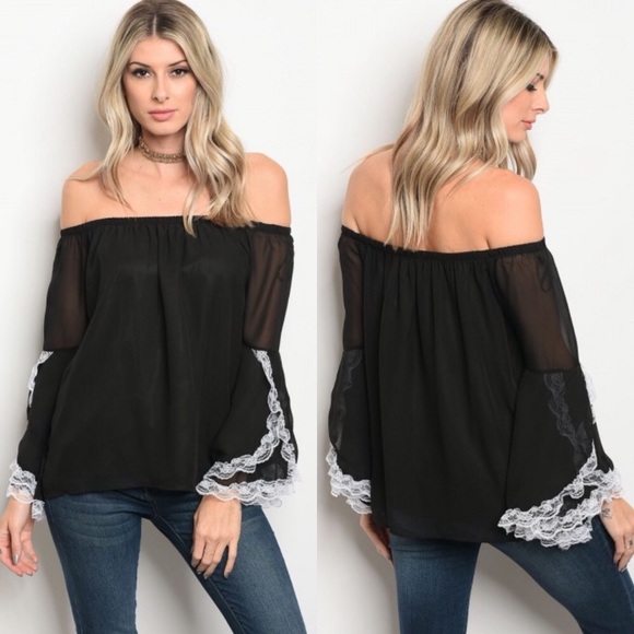 ✔️Off the Shoulder Blouse✔️ - Picture 2 of 3